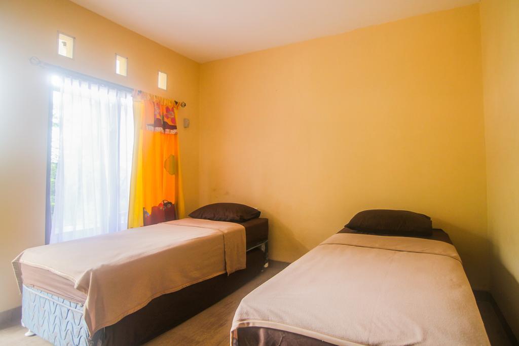 Hotel Cemerlang Baturraden Kamer foto