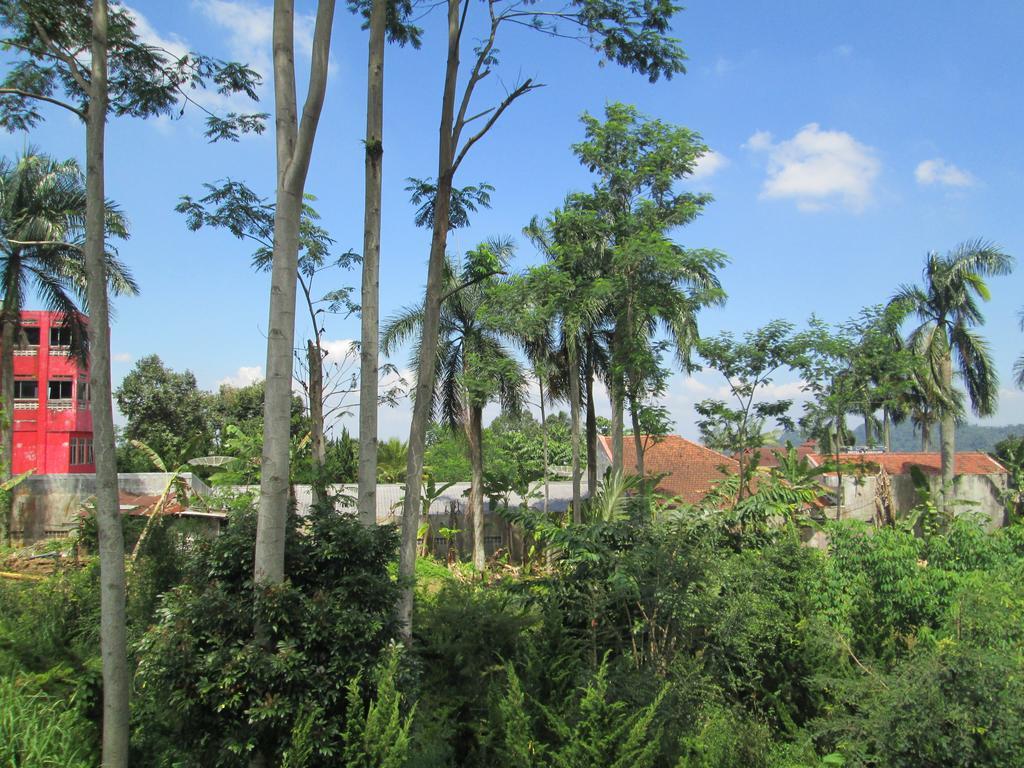 Hotel Cemerlang Baturraden Buitenkant foto